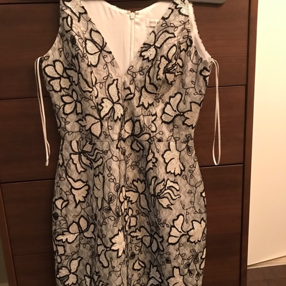 Dress the population Small sequin and lace dress - Picture 2 of 3